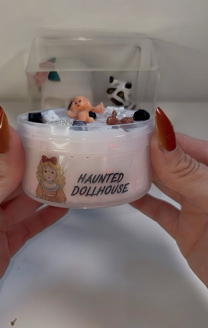 HAUNTED DOLLHOUSE